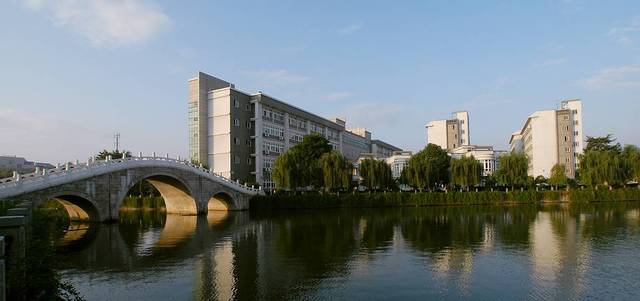 高中就有丰厚奖学金，还与温州中学师资共享！这样的学校你不心动吗？